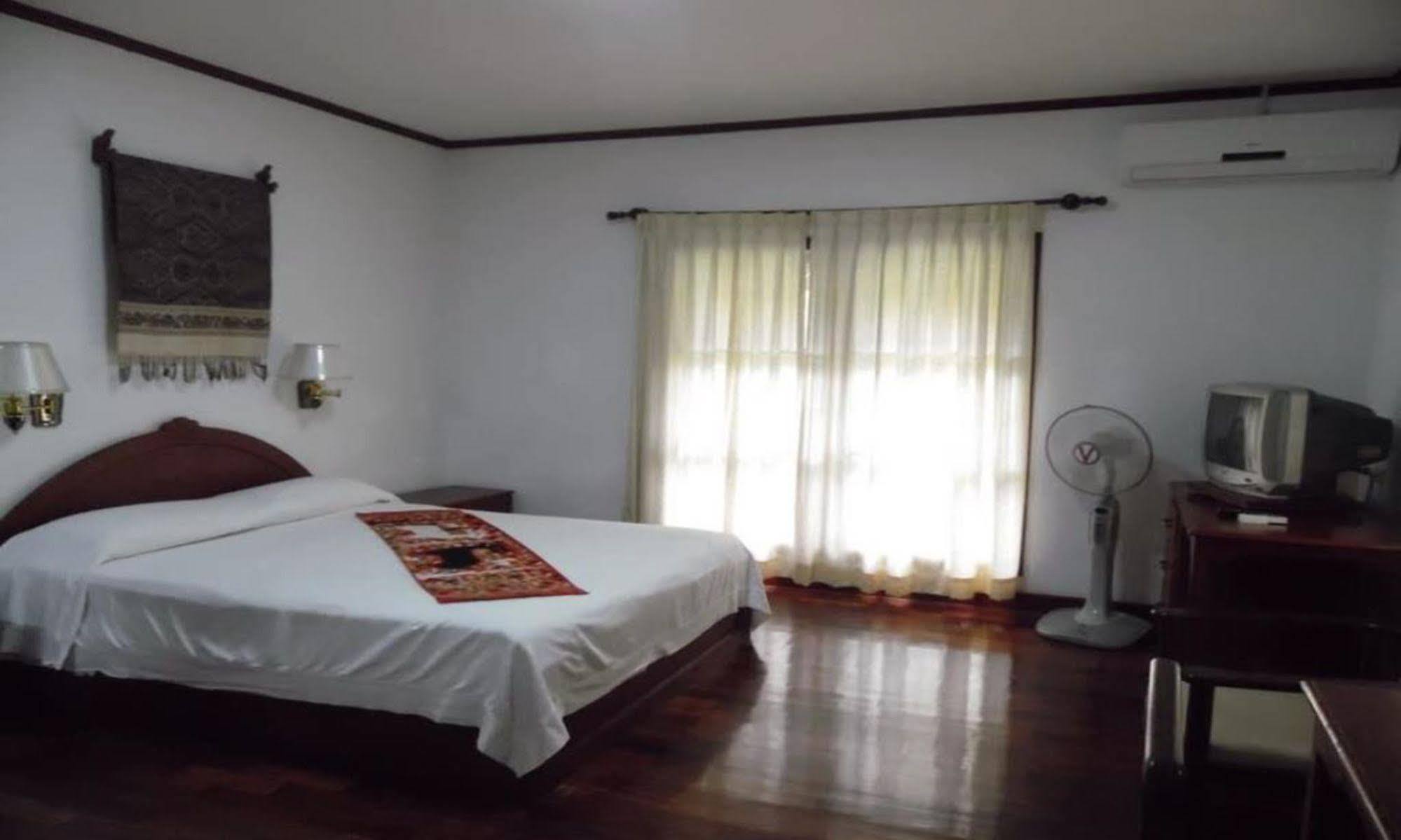 Vansana Plain Of Jars Hotel Muang Phonsavan Exterior photo