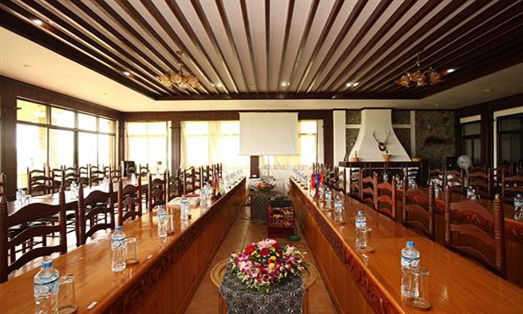 Vansana Plain Of Jars Hotel Muang Phonsavan Exterior photo