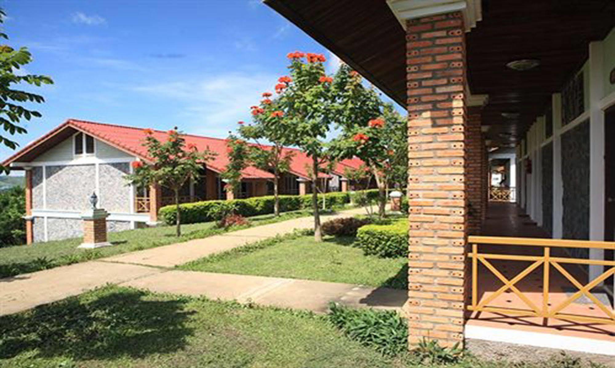 Vansana Plain Of Jars Hotel Muang Phonsavan Exterior photo